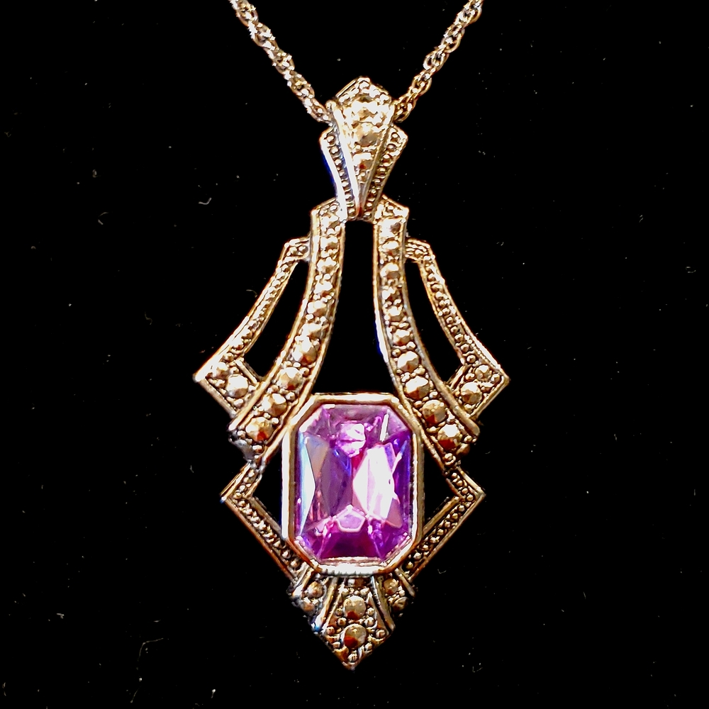 Vintage- 1970's Avon Faux Amethyst Silver necklace.
